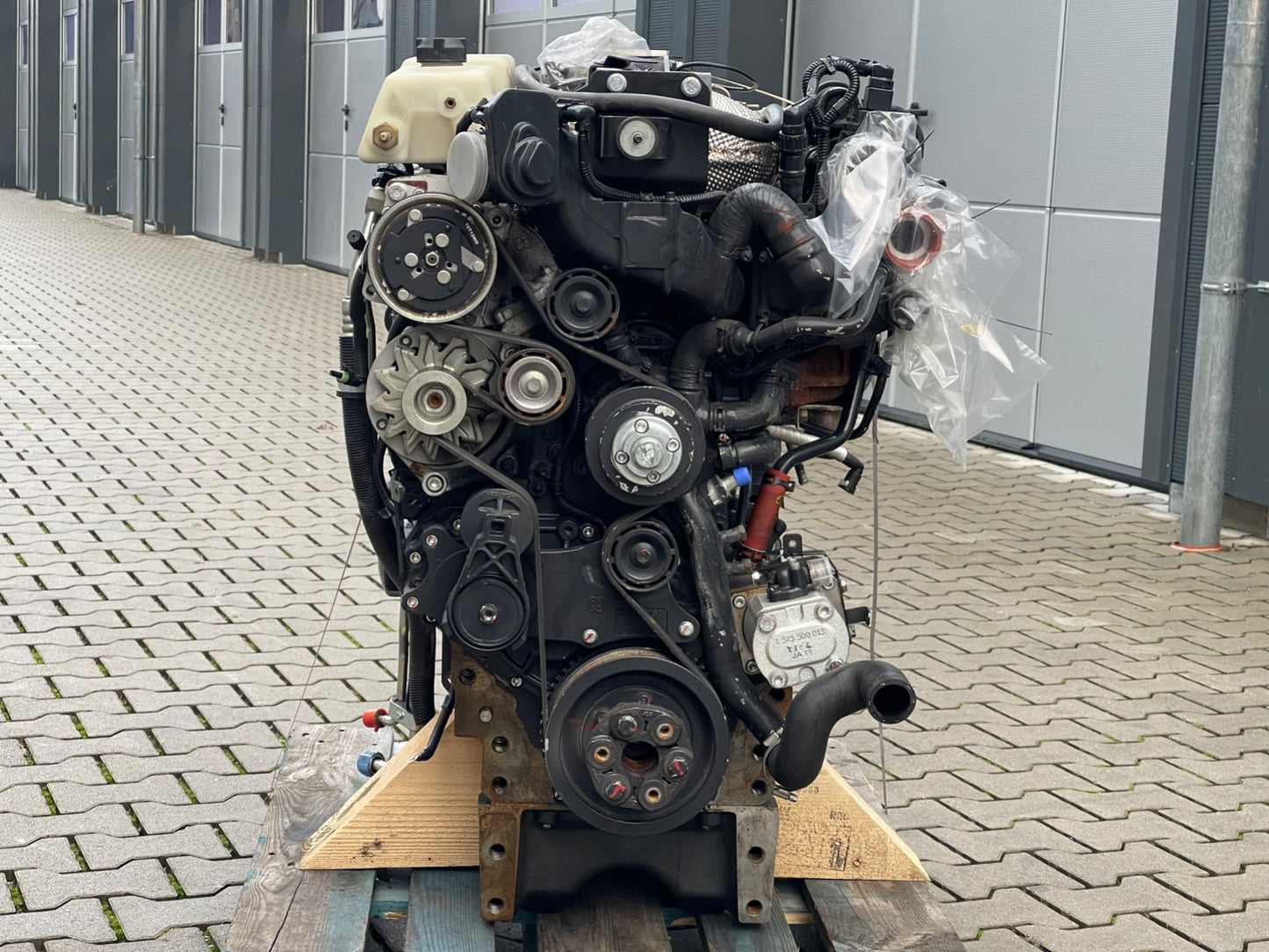 8508544
