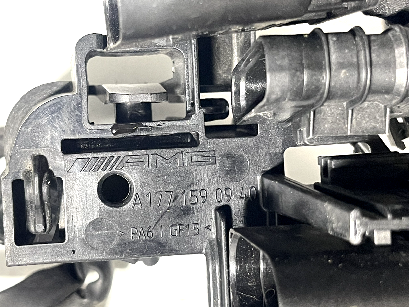 6909677