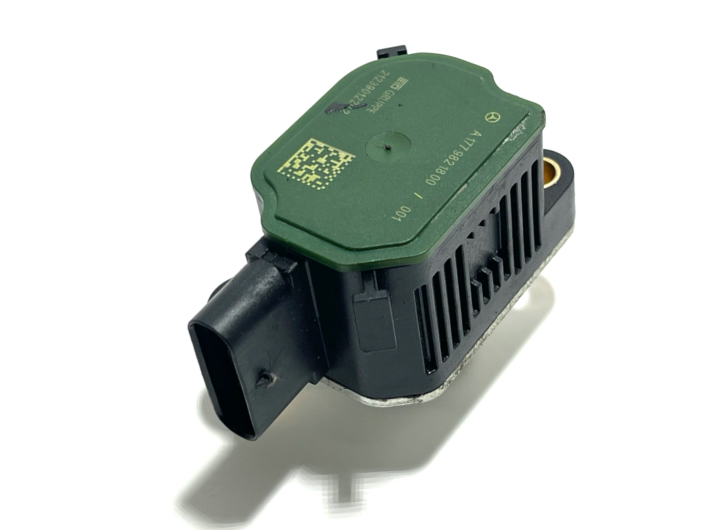 7618004