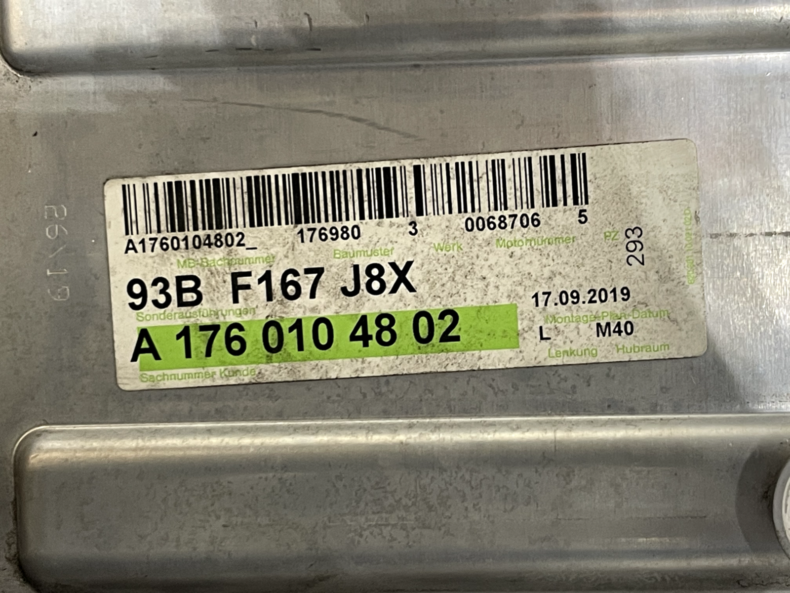 6853386