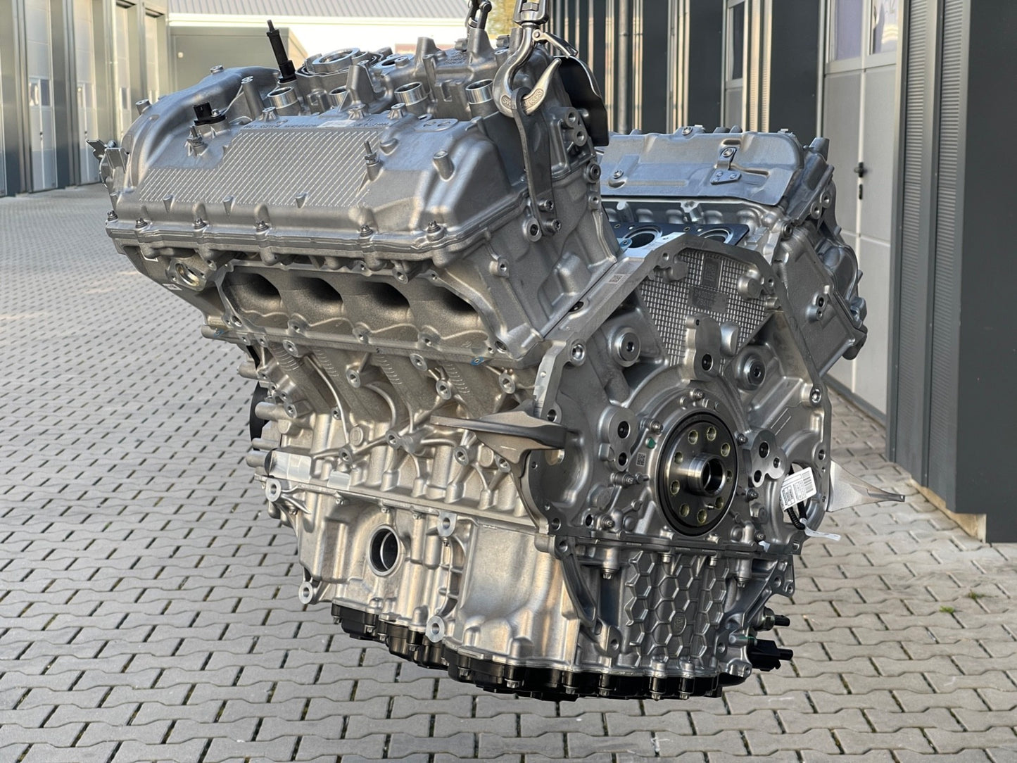 8700847