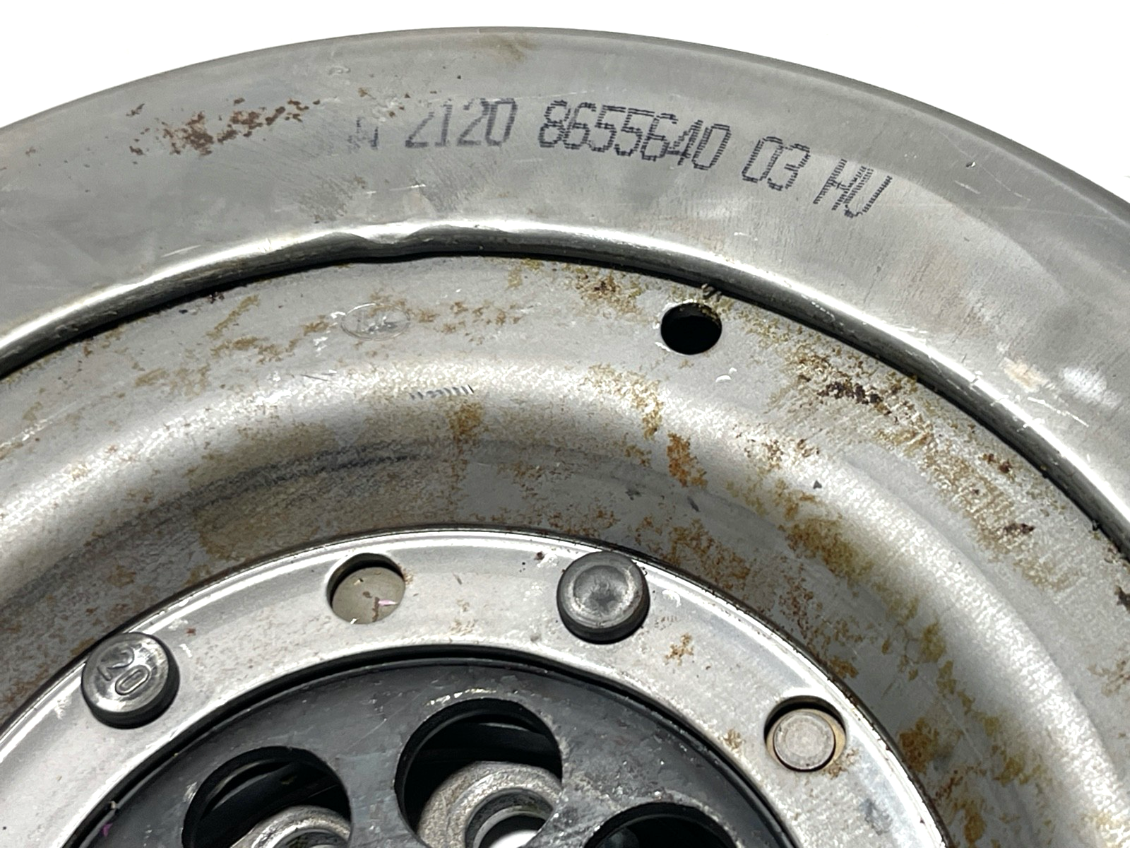 7642577