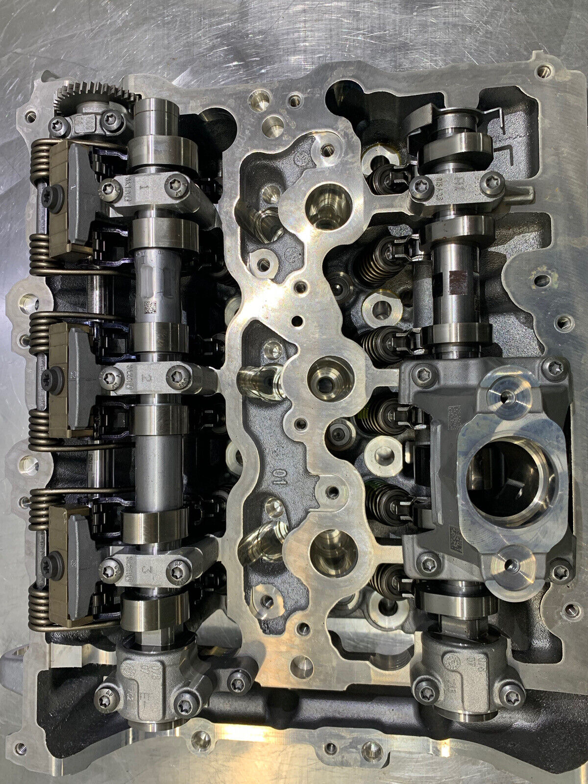 Zylinderkopf Nockenwelle BMW B38A15P Original 7829177. Neuwertig